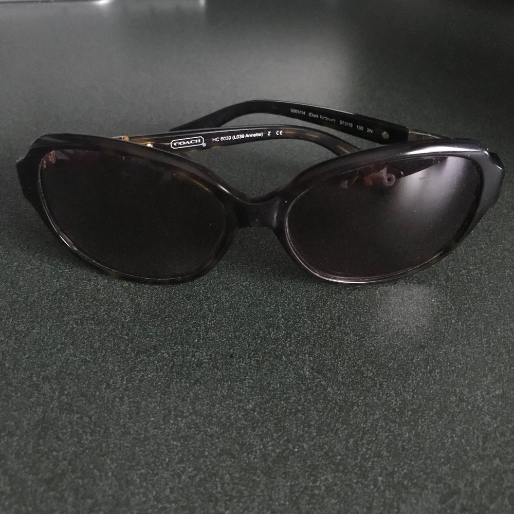 Coach Women’s Sunglasses HC 8039 (L039 Annette) Z